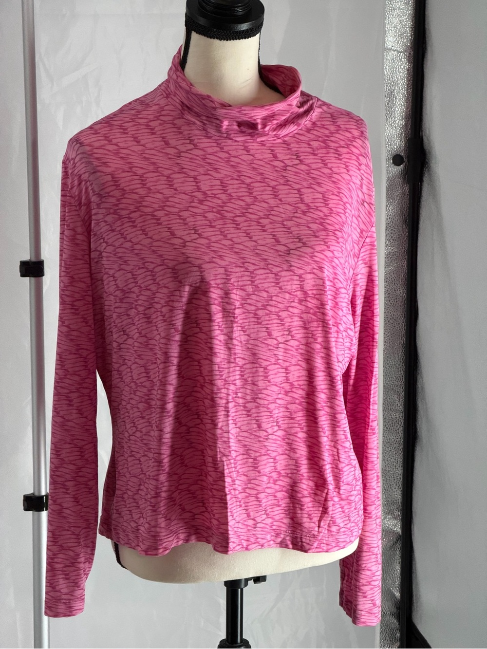St John High Neck Pink Print Soft Long Sleeve Stretch Top Sz Lg Lightweight